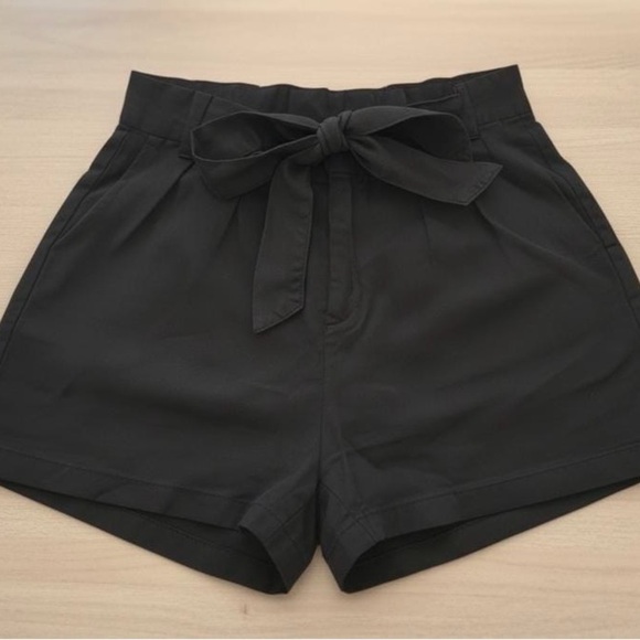 Vero Moda Pants - Vero Moda Black Shorts